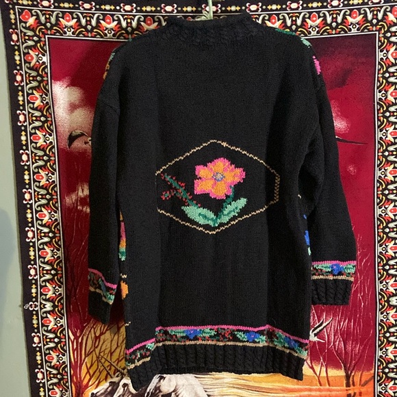 vintage 90s Hunt Club black floral heavy knit sweater - Picture 3 of 9